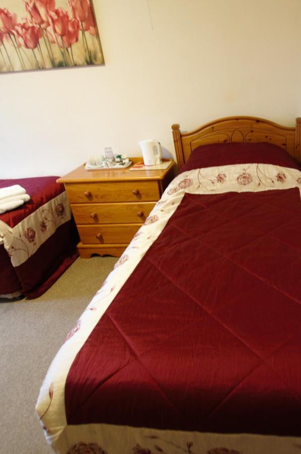 Bed and Breakfast Dove House Bishop's Cleeve Esterno foto
