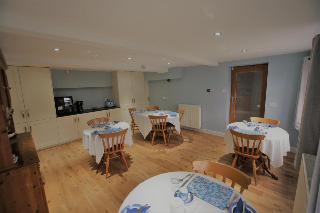 Bed and Breakfast Dove House Bishop's Cleeve Esterno foto