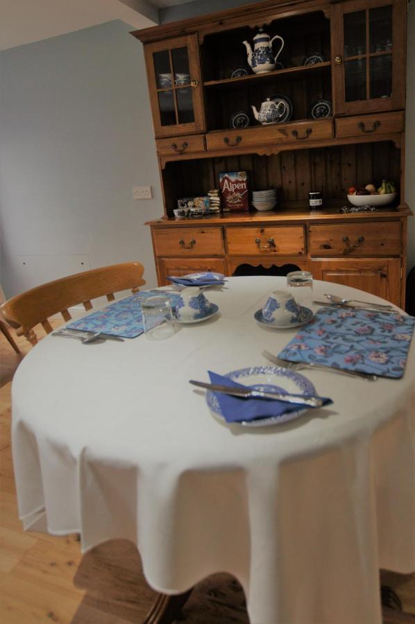 Bed and Breakfast Dove House Bishop's Cleeve Esterno foto